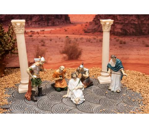 Incoronazione di Spine - resina h 9 cm - Scene Pasquali