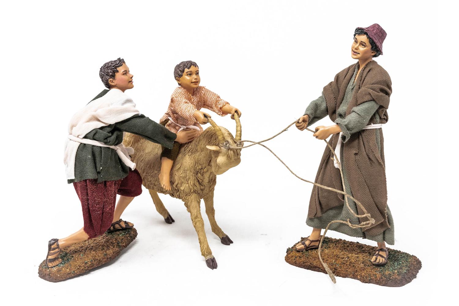Capra e bambini - Artistici Vestiti Fissi - 30 cm Serie 30 cm - Artistici Vestiti Fissi - 30 cm