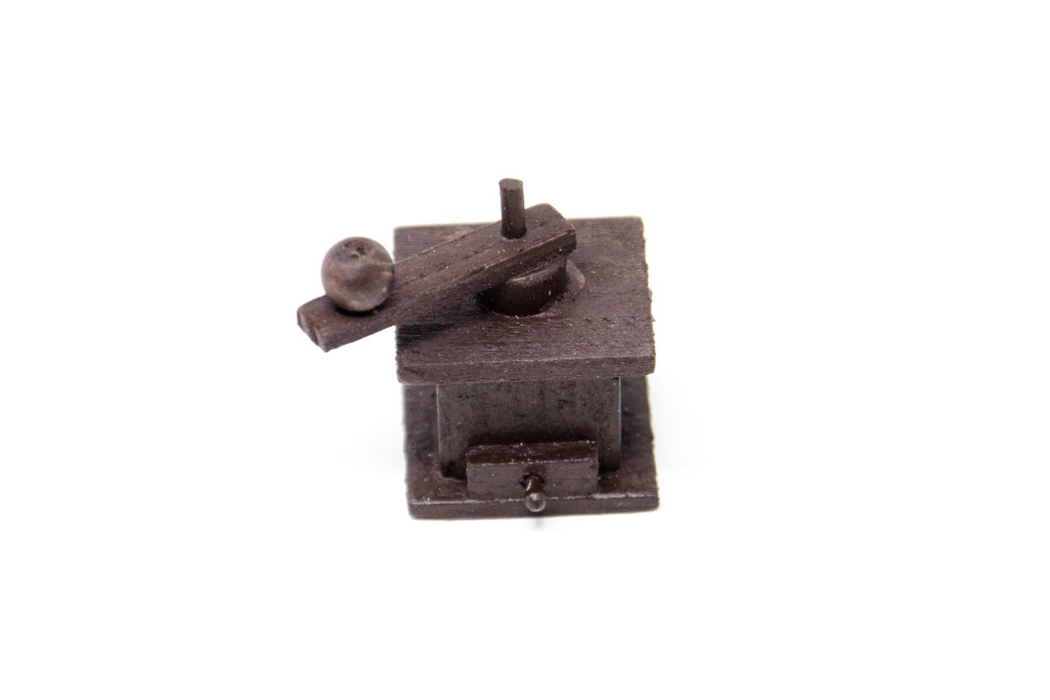 Macinino H 4 cm - Accessori Presepe, Cesti, Accessori Casa Macinino H 4 cm - Accessori Presepe, Cesti, Accessori Casa
