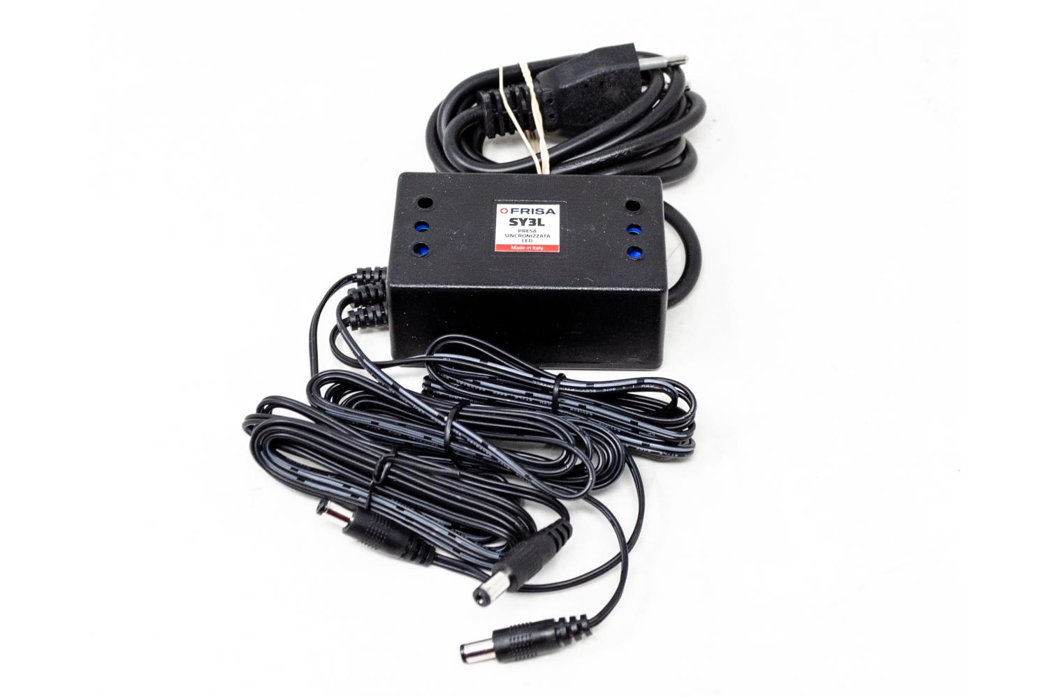 SY3L - Presa Sincronizzata 230Vac con triplo comando Led - Prese a comando LED