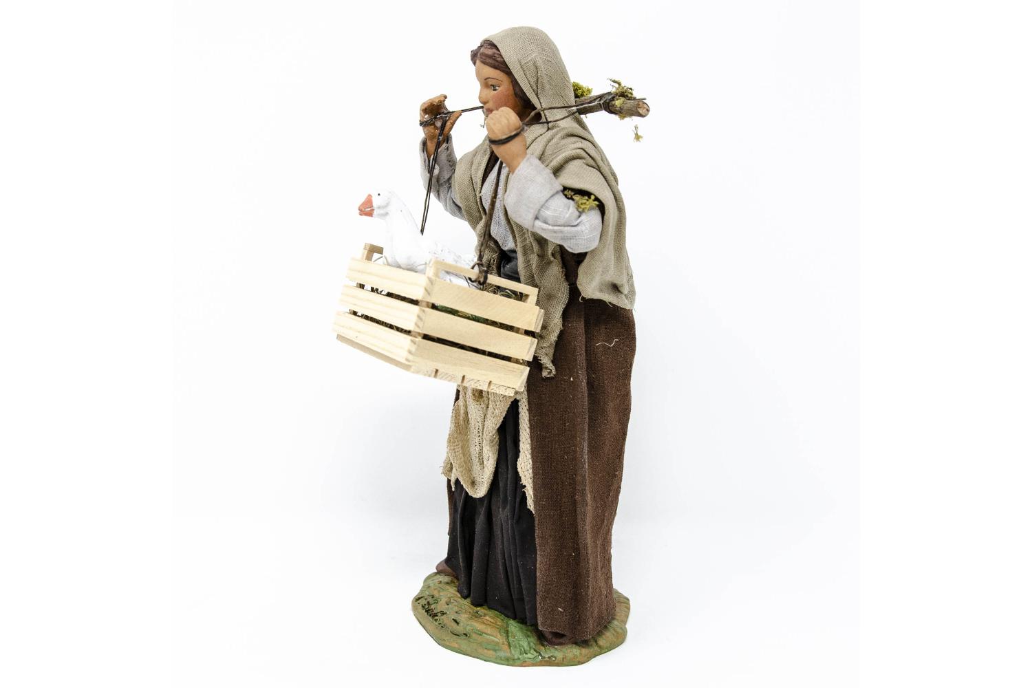 Donna con Cassetta di Oche - Fisse Vestite - 24 cm Serie 24 cm - Fisse Vestite - 24 cm